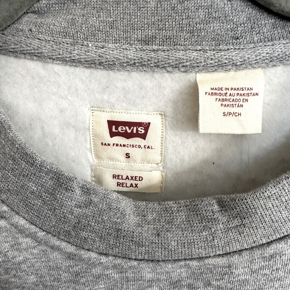 LEVI’S Relaxed Fit Crewneck Sweatshirt (size S) - Picture 3 of 6